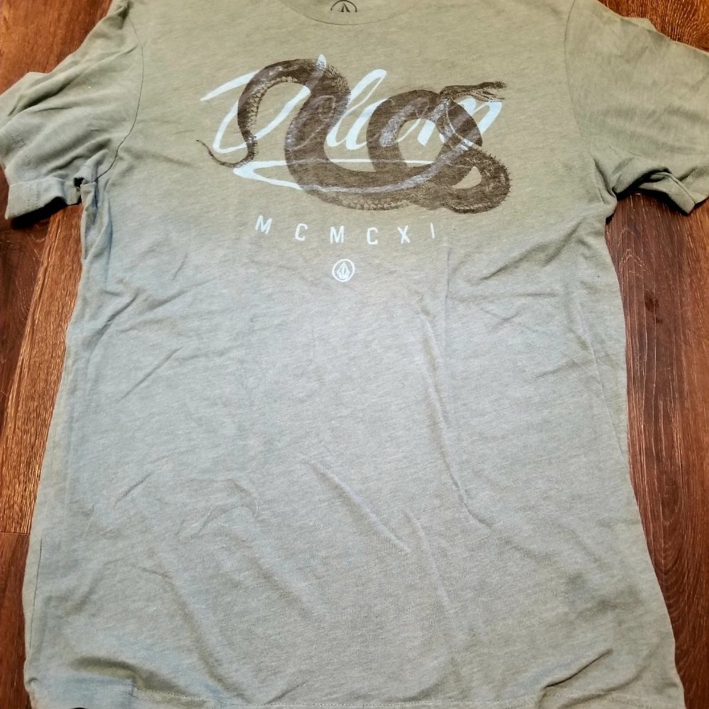 Volcom graphic tee Large
